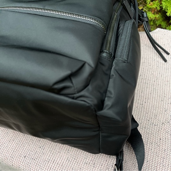 NWOT - Tumi VOYAGEUR Celina Backpack in Black/Gunmetal - Picture 7 of 15